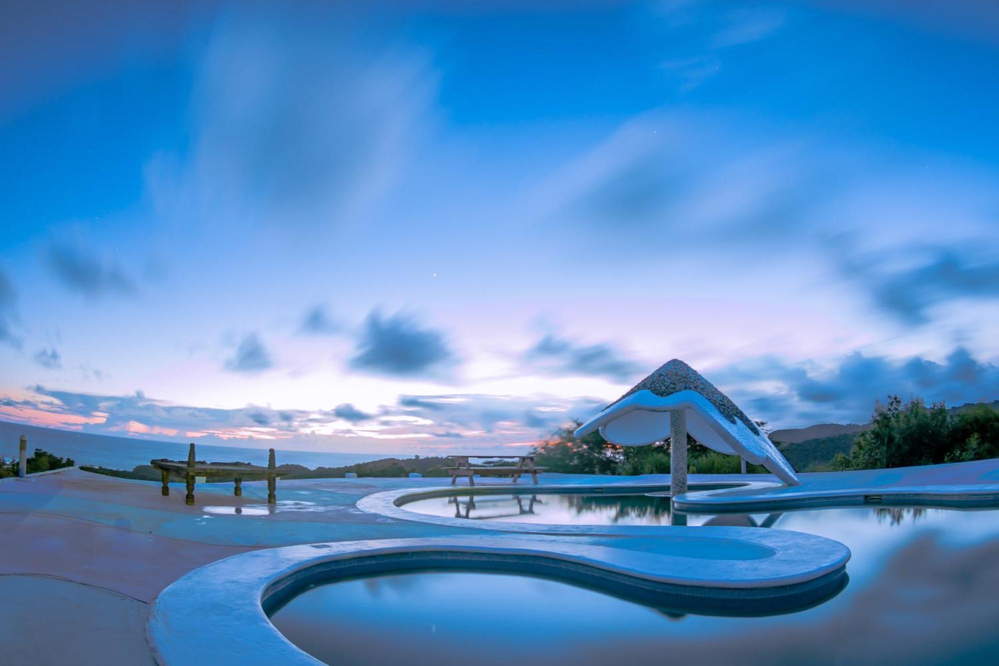 Two Brothers Surf Resort 톨라 외부 사진